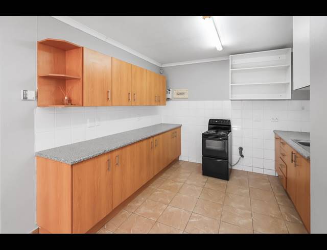 2 BEDROOM TOWNHOUSE TO LET IN GREENFIELDS